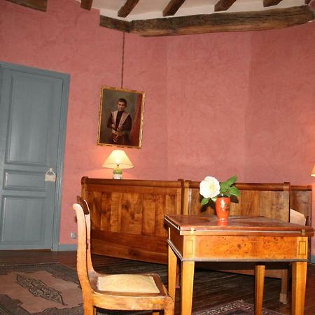 Chateau De La Roche Martel Bed and Breakfast Roiffé Buitenkant foto