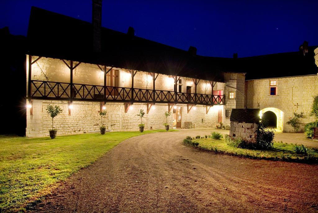 Chateau De La Roche Martel Bed and Breakfast Roiffé Buitenkant foto