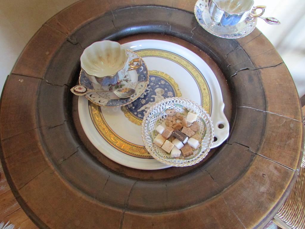 Chateau De La Roche Martel Bed and Breakfast Roiffé Kamer foto